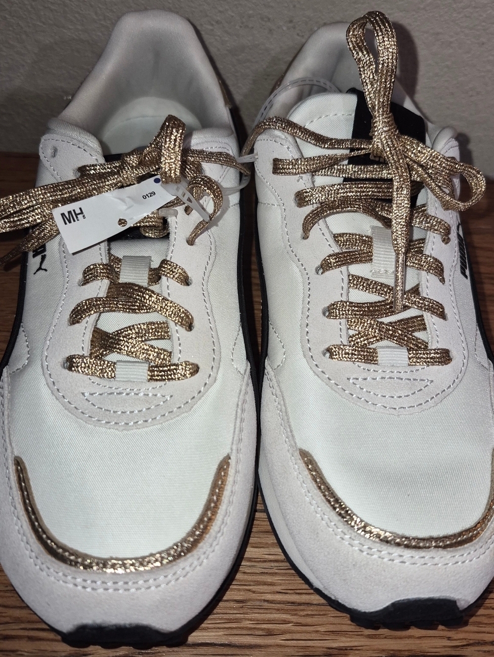 MWT's Puma Women's ST Miler Rose sneakers in white and gold Size 7 - Picture 3 of 5